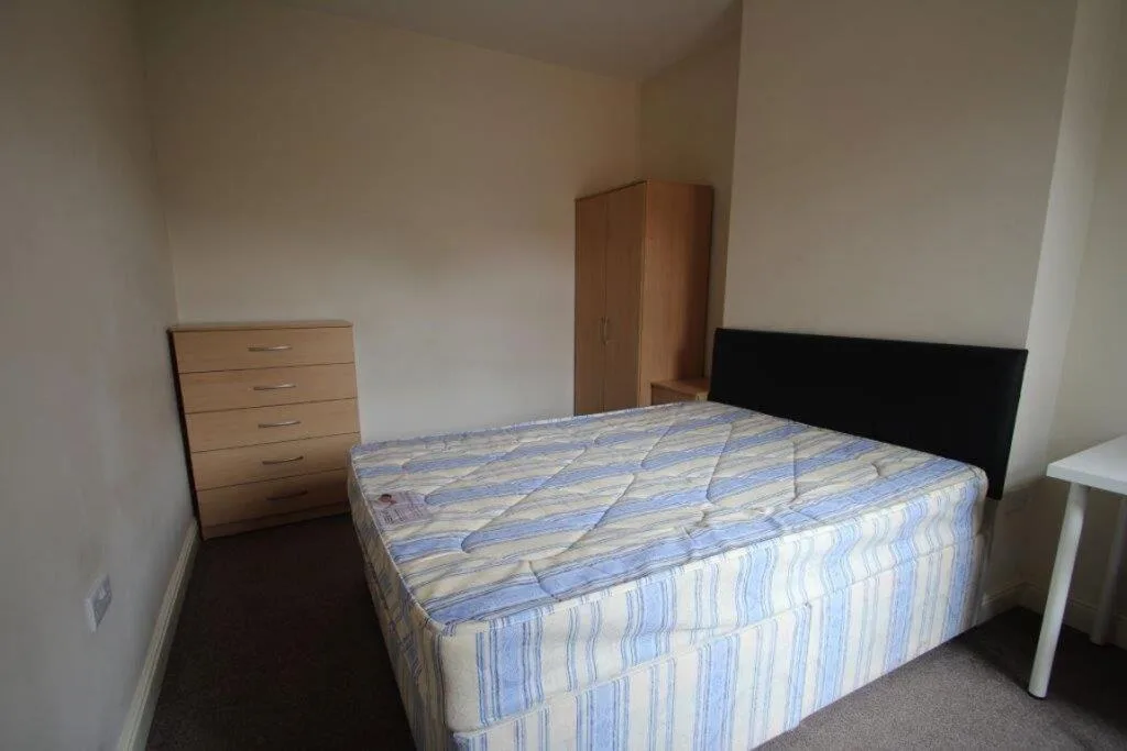 4 bedroom terraced house for rent