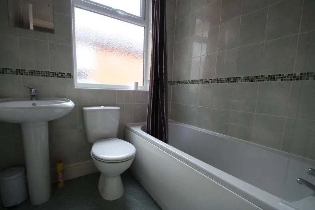 4 bedroom terraced house for rent