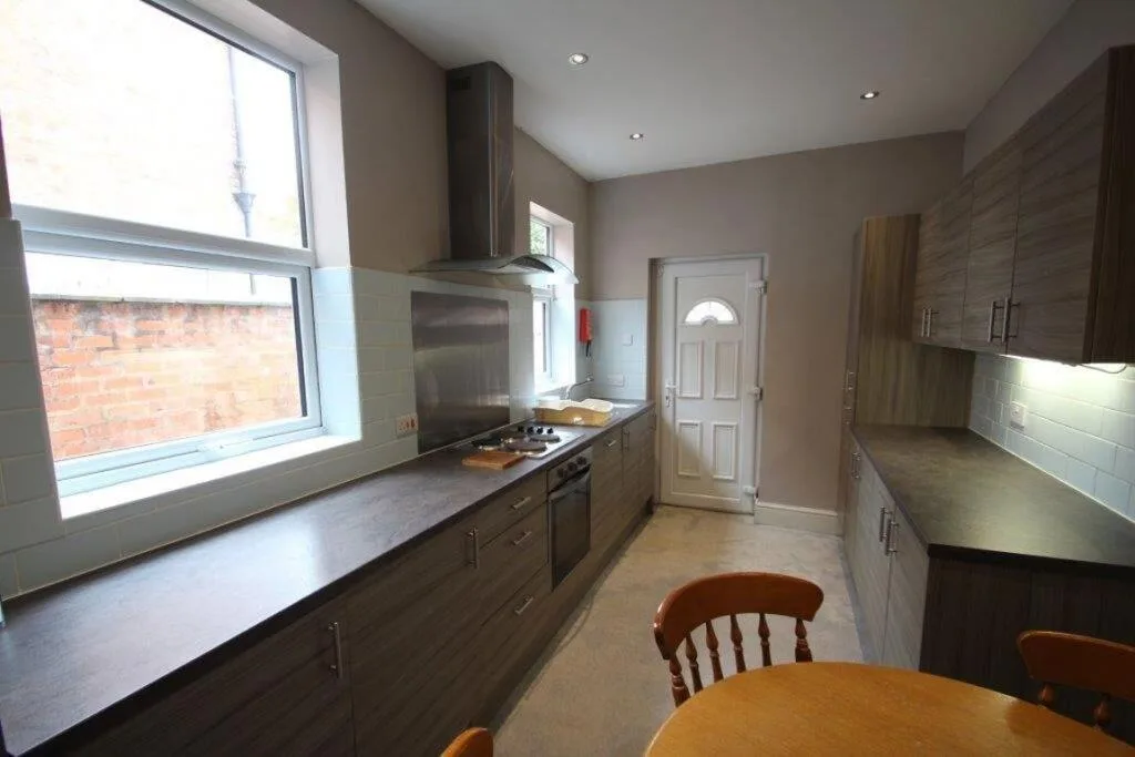 4 bedroom terraced house for rent