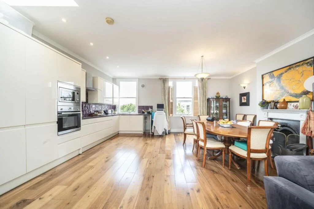 3 bedroom flat for rent