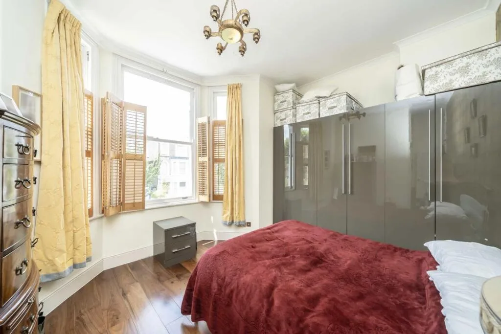3 bedroom flat for rent
