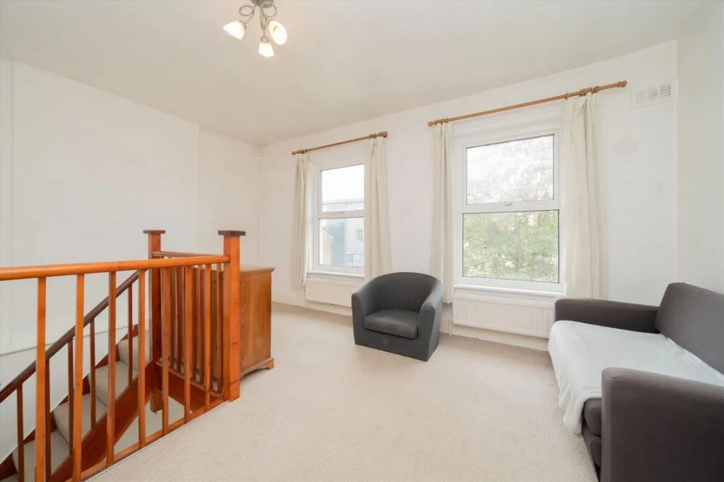 2 bedroom house for rent