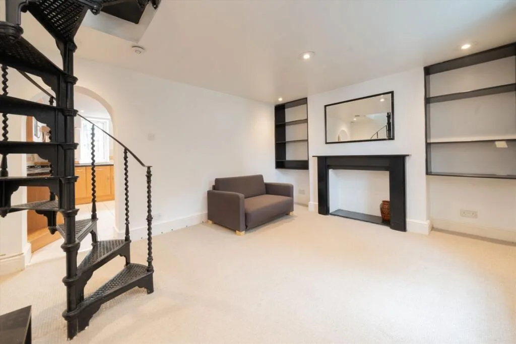 2 bedroom house for rent