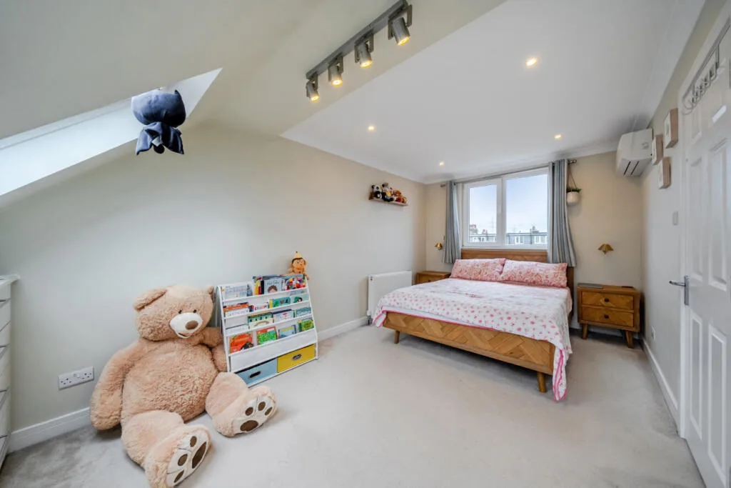4 bedroom terraced house for rent