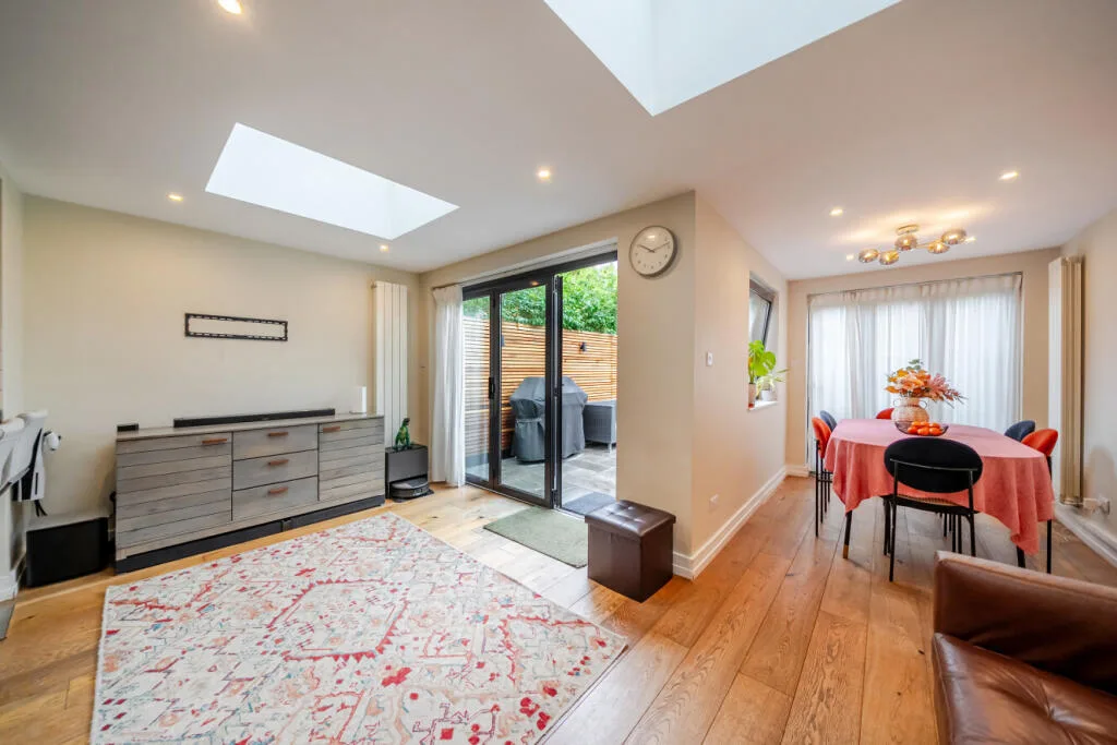 4 bedroom terraced house for rent