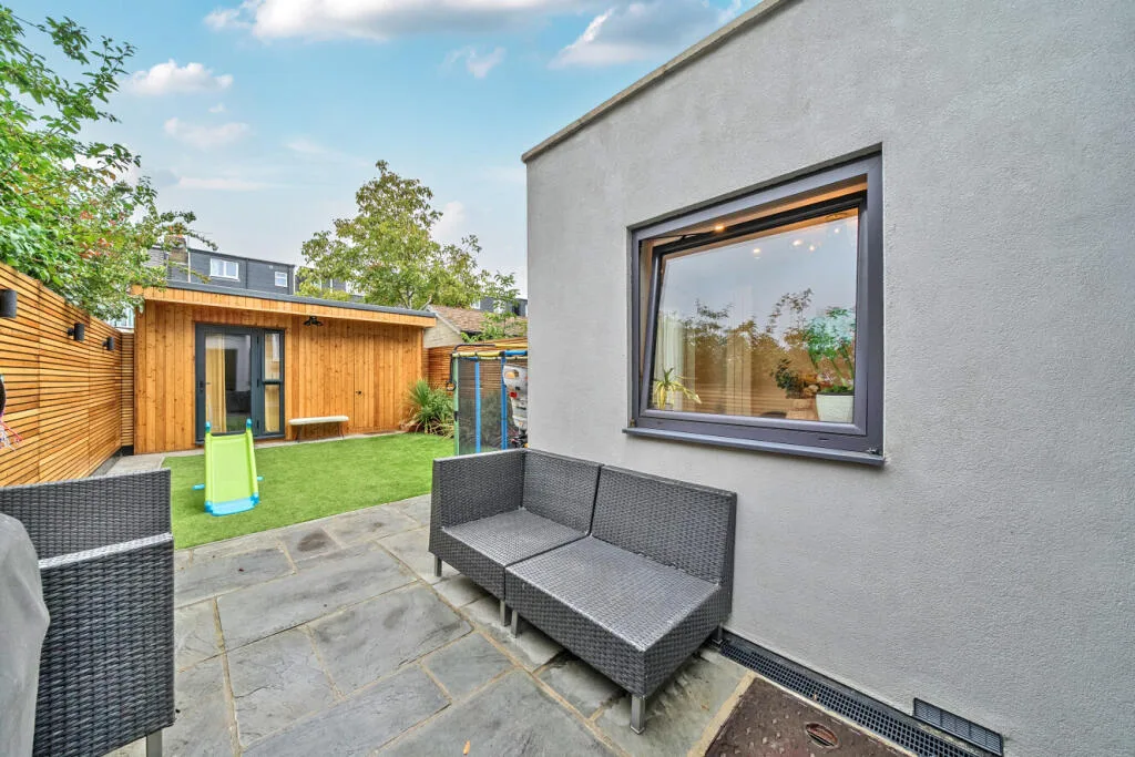4 bedroom terraced house for rent