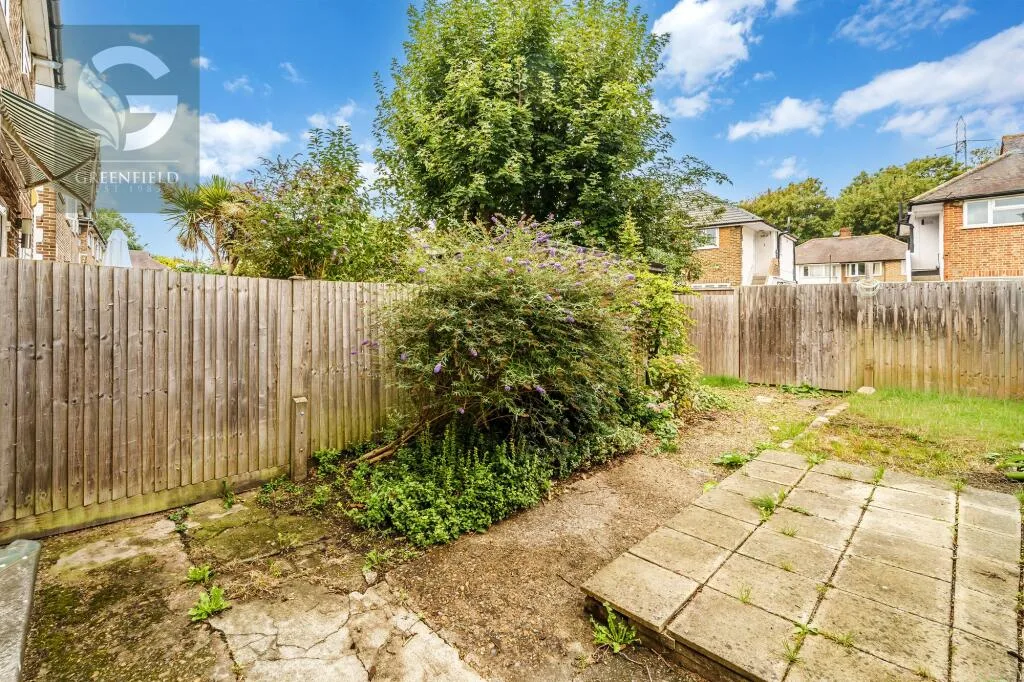 2 bedroom maisonette for rent