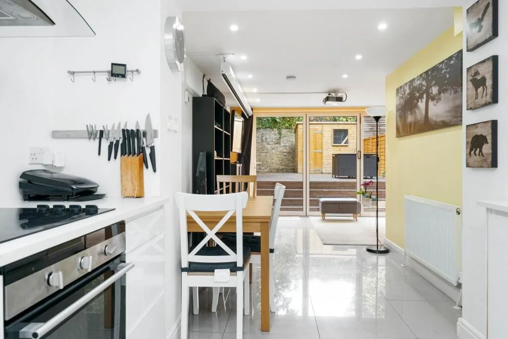 3 bedroom flat for rent
