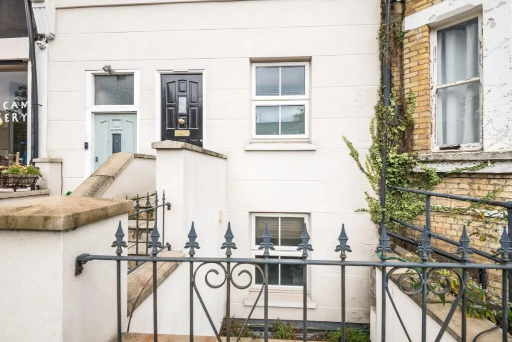 2 bedroom flat for rent