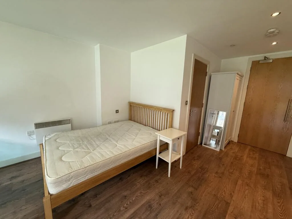 Studio flat for rent