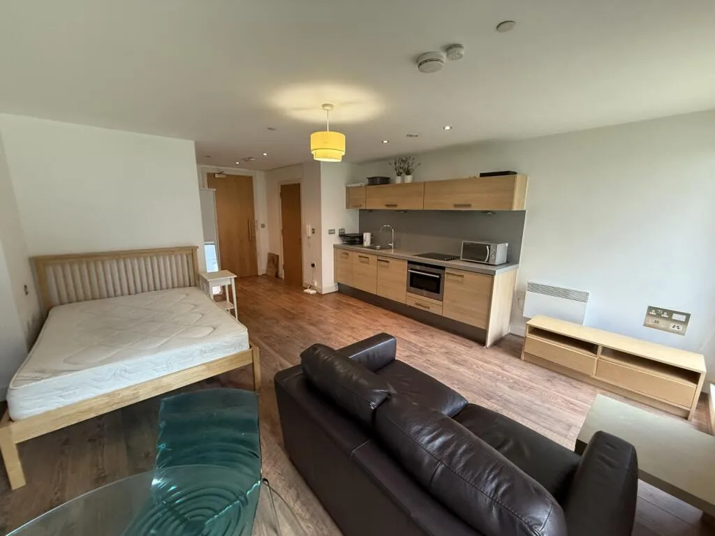 Studio flat for rent