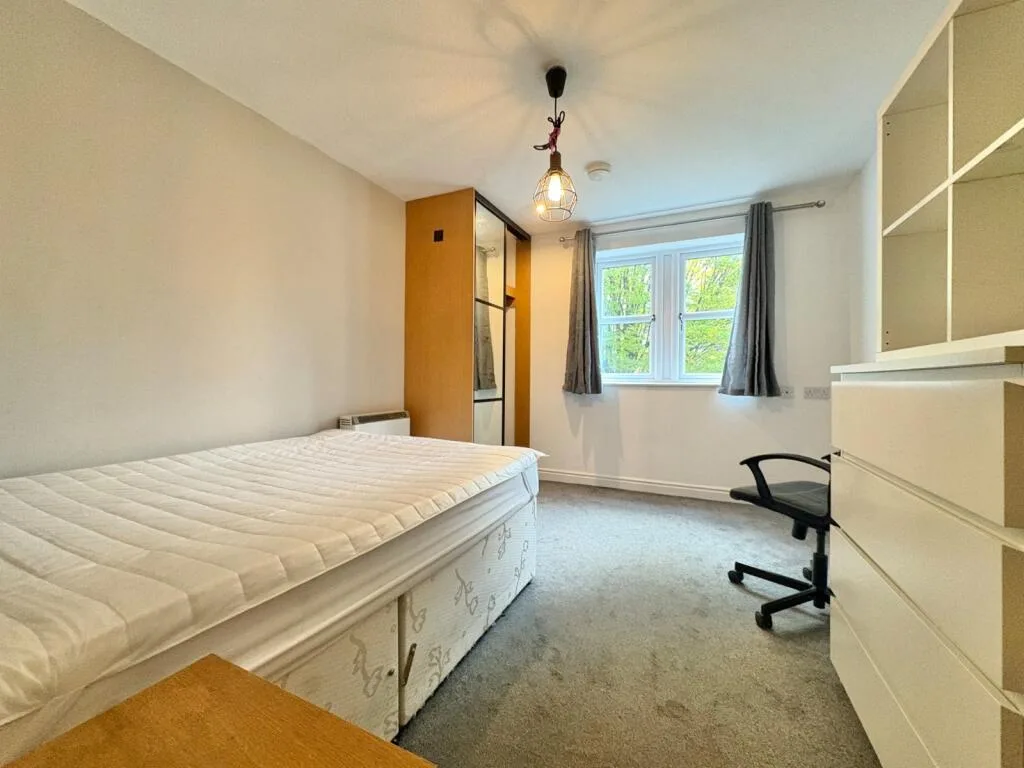 4 bedroom flat for rent