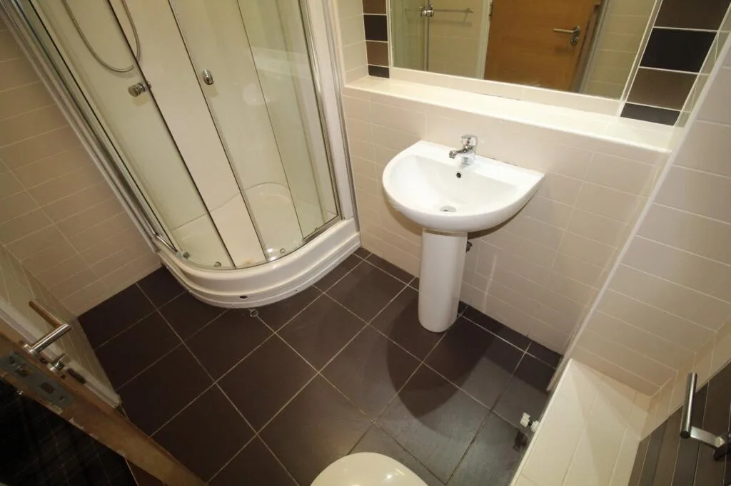 4 bedroom flat for rent