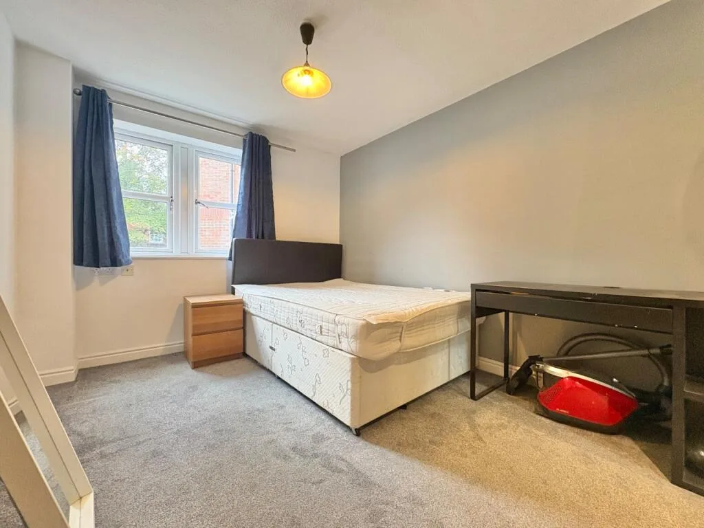 4 bedroom flat for rent