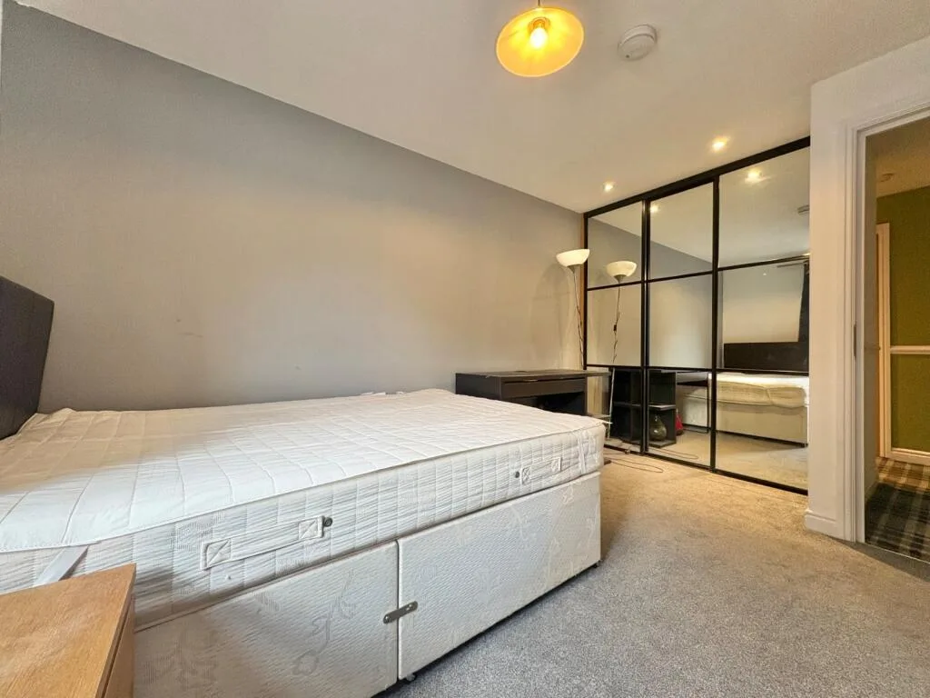 4 bedroom flat for rent
