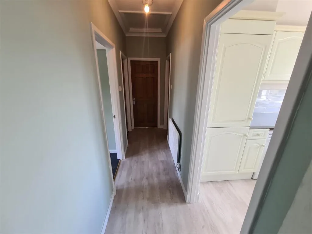 2 bedroom maisonette for rent