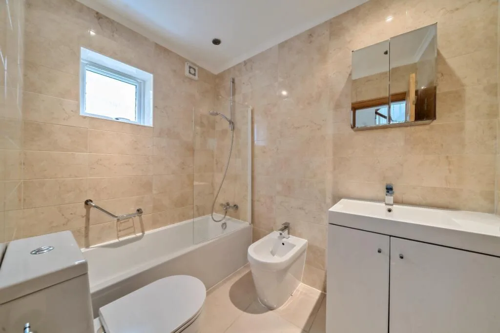 4 bedroom detached house for rent