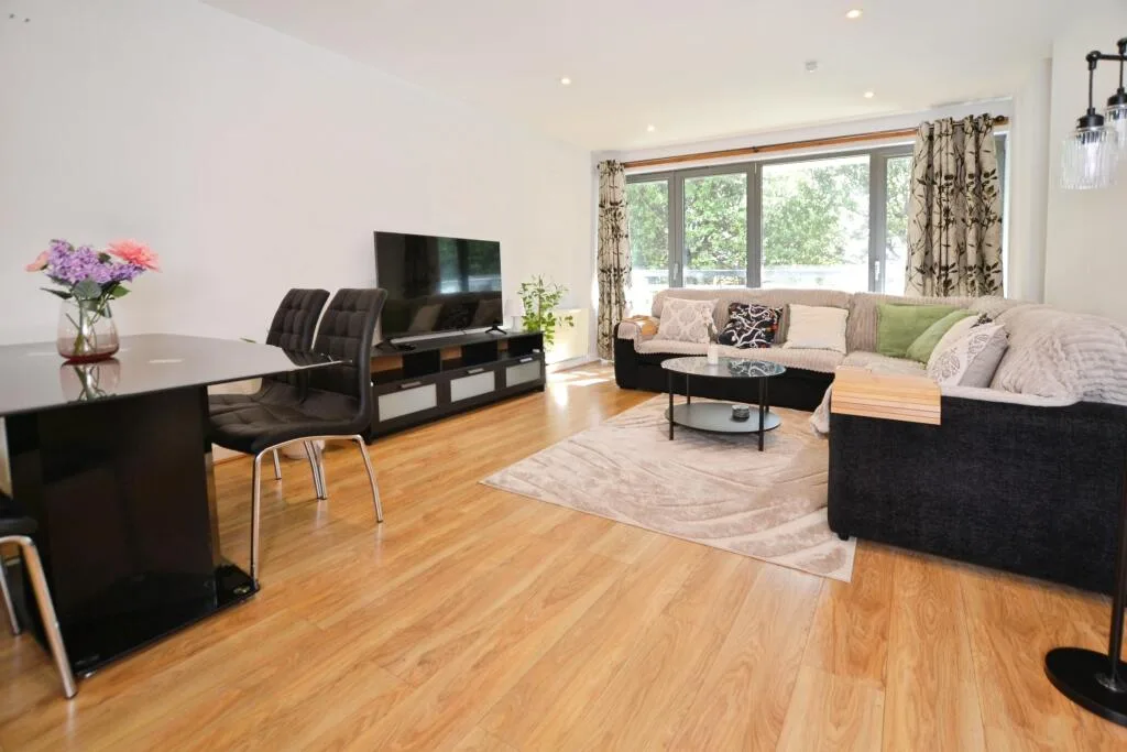 2 bedroom flat for rent