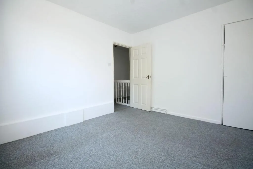 3 bedroom maisonette for rent