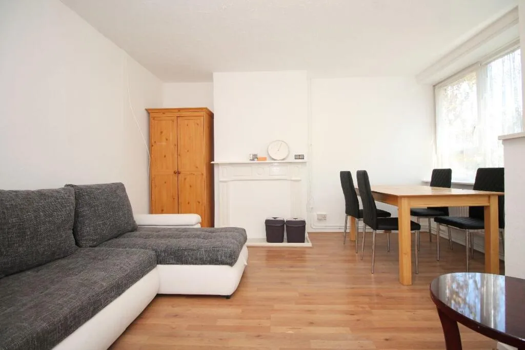 3 bedroom maisonette for rent