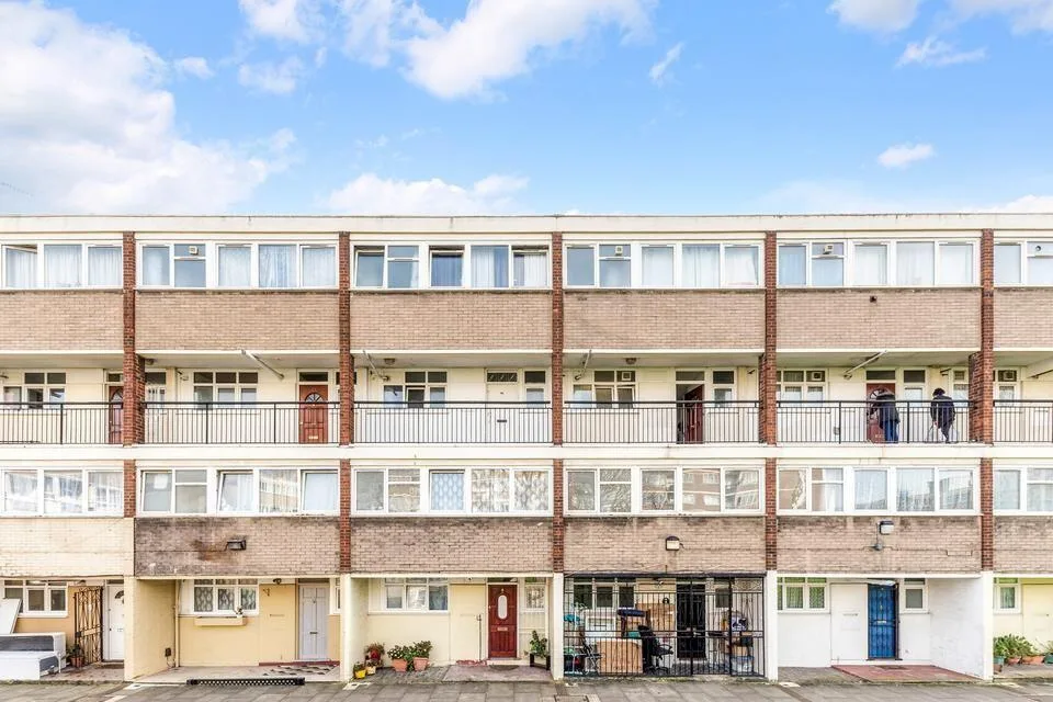 3 bedroom maisonette for rent