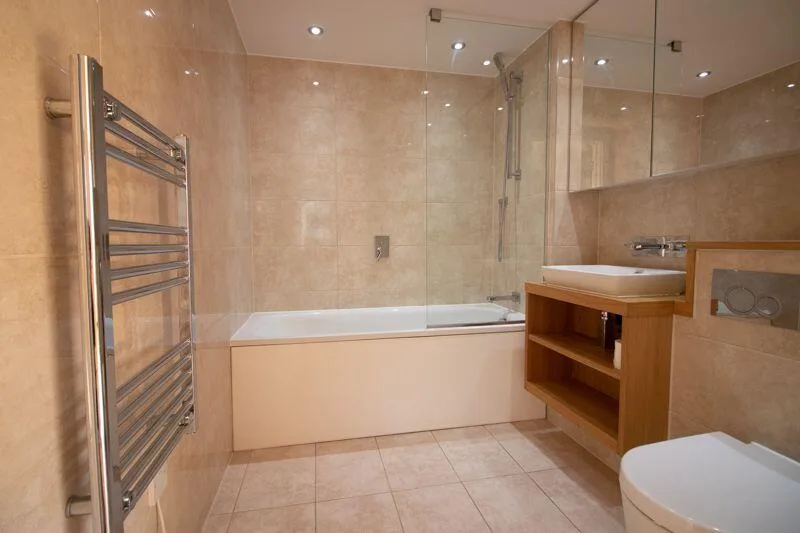 3 bedroom flat for rent