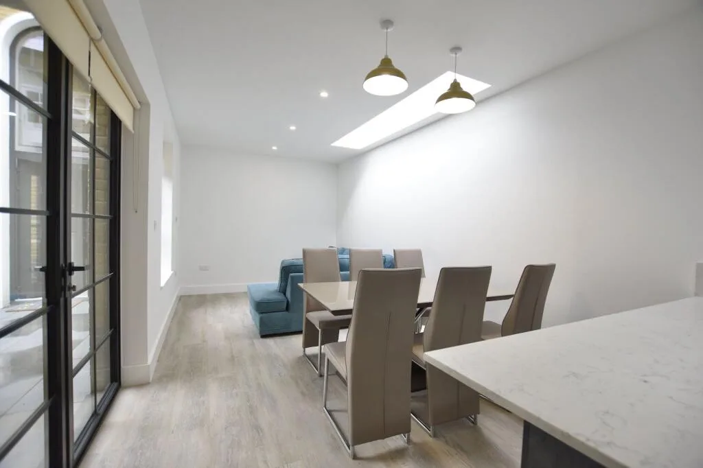 3 bedroom flat for rent