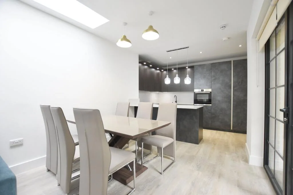 3 bedroom flat for rent