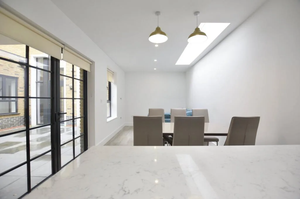 3 bedroom flat for rent