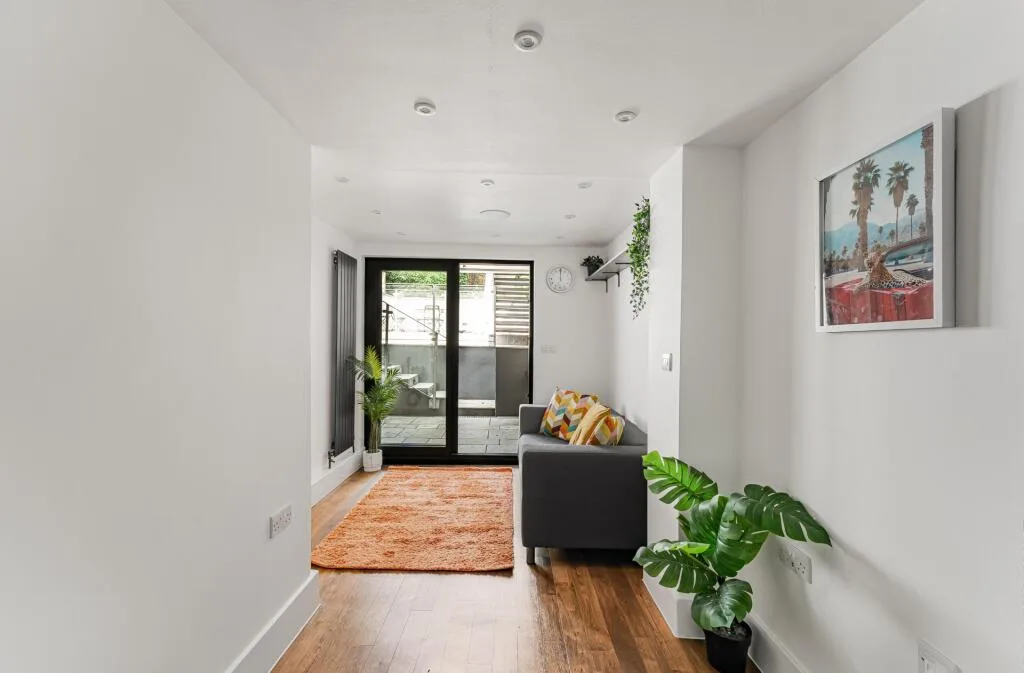 2 bedroom apartment for rent