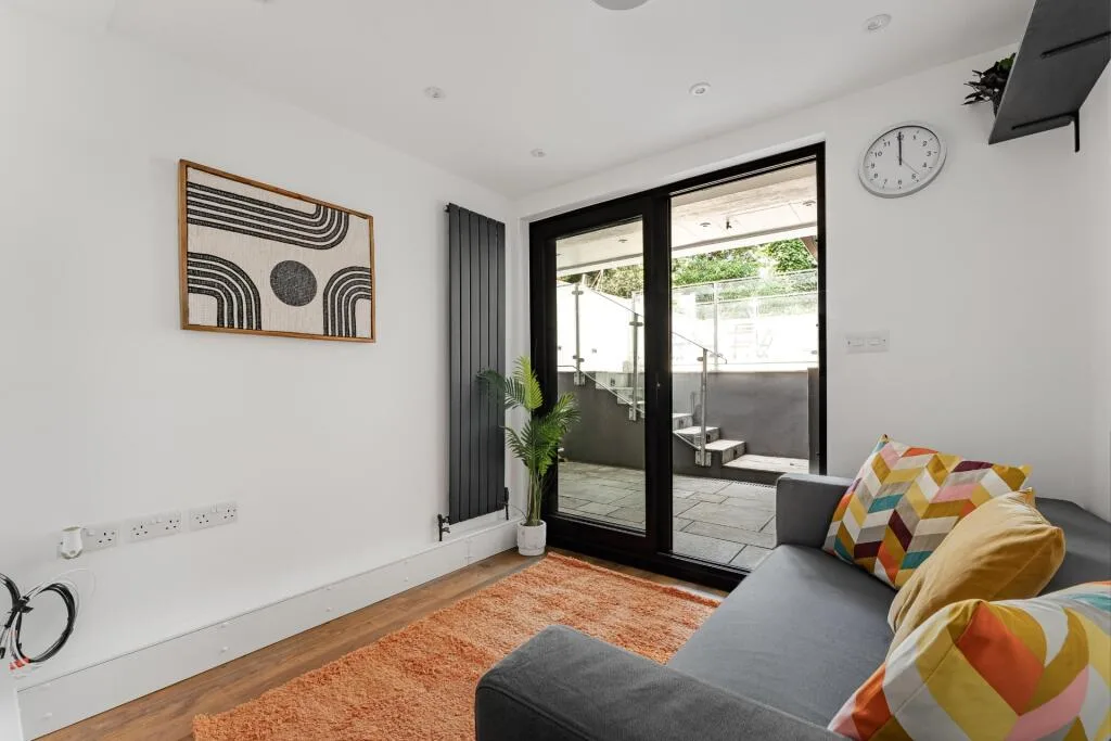 2 bedroom apartment for rent