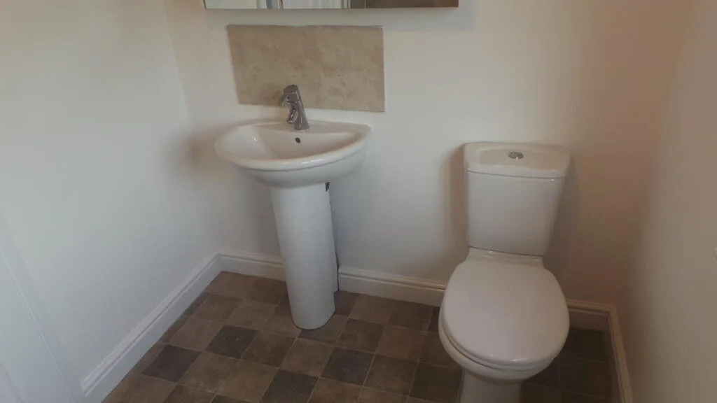 4 bedroom semi-detached house for rent