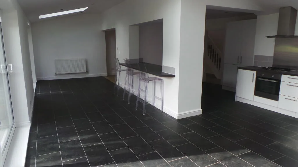 4 bedroom semi-detached house for rent