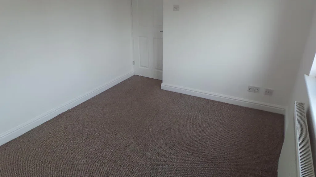 4 bedroom semi-detached house for rent
