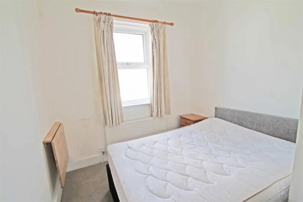 2 bedroom maisonette for rent