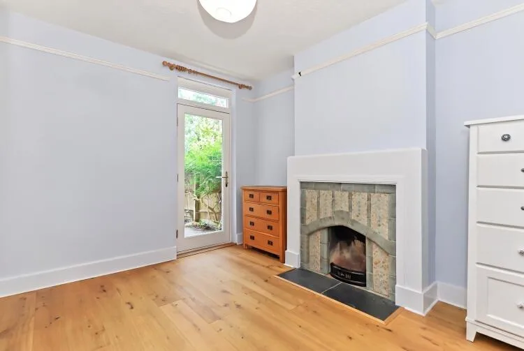 4 bedroom semi-detached house for rent