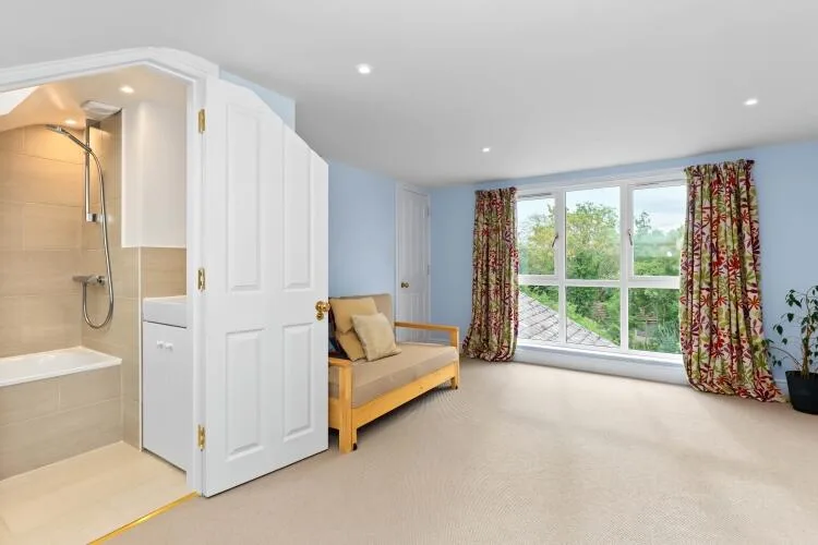 4 bedroom semi-detached house for rent