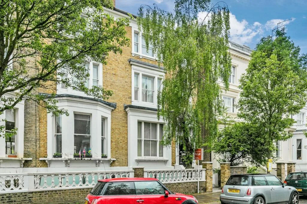 3 bedroom maisonette for rent
