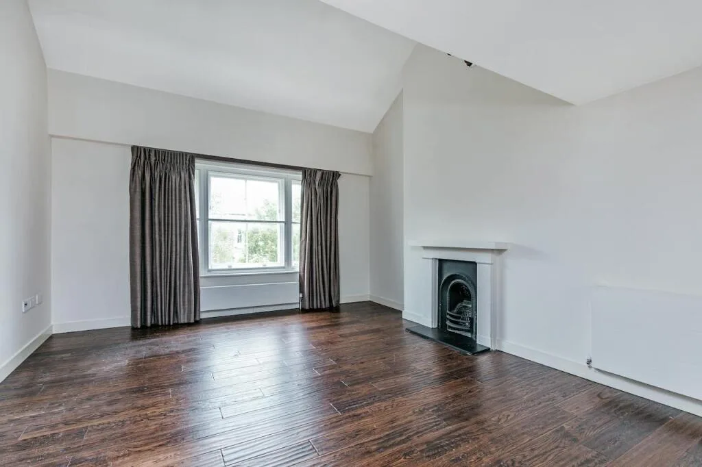 3 bedroom maisonette for rent