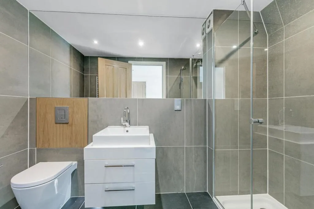 3 bedroom maisonette for rent
