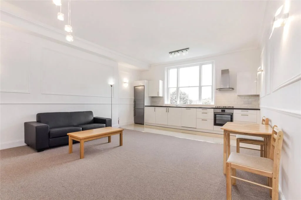 3 bedroom flat for rent