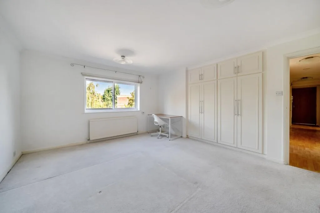 3 bedroom flat for rent