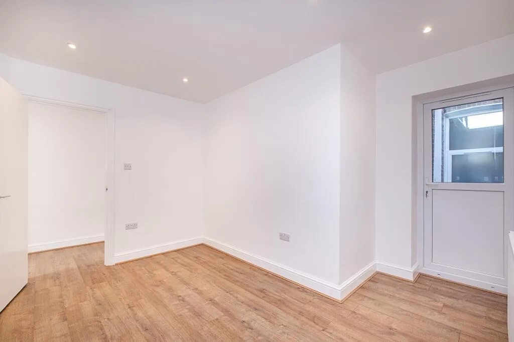 4 bedroom flat for rent