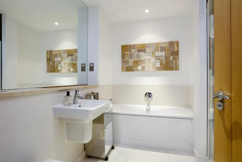 4 bedroom semi-detached house for rent