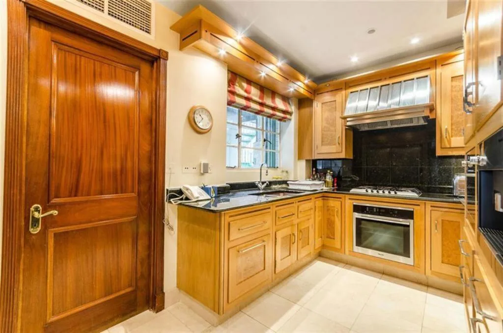 4 bedroom flat for rent