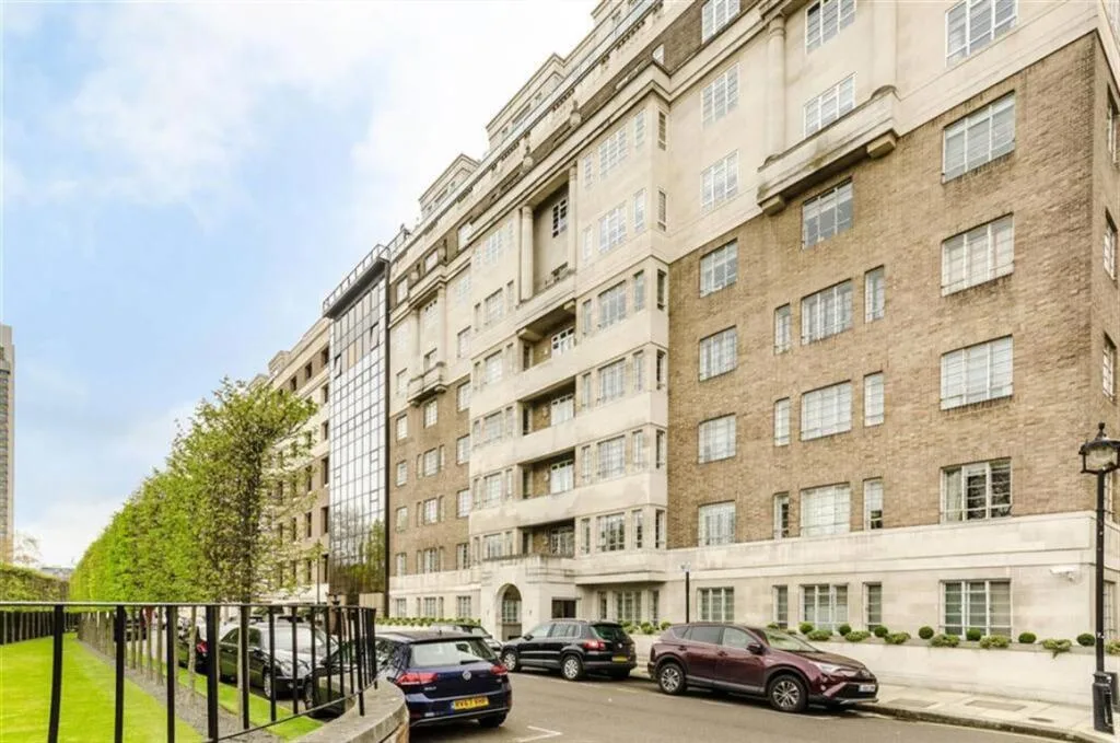 4 bedroom flat for rent