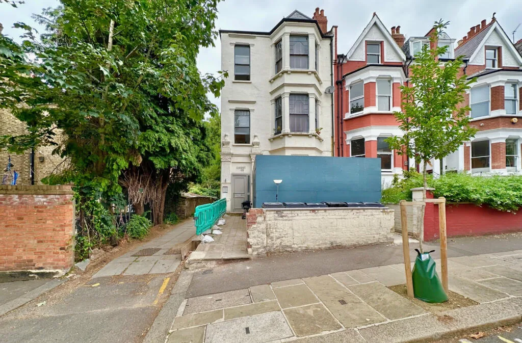 Studio flat for rent