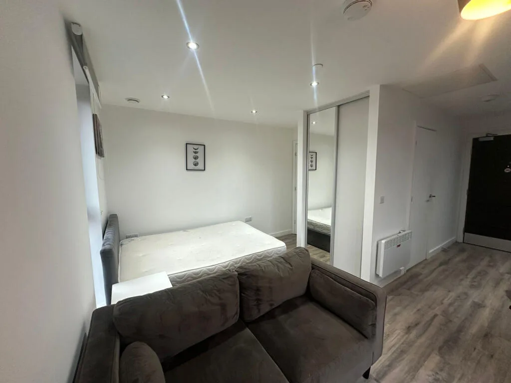 Studio flat for rent
