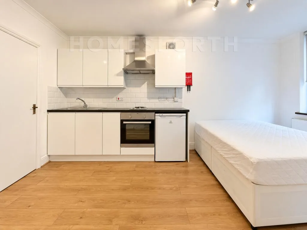 Studio flat for rent