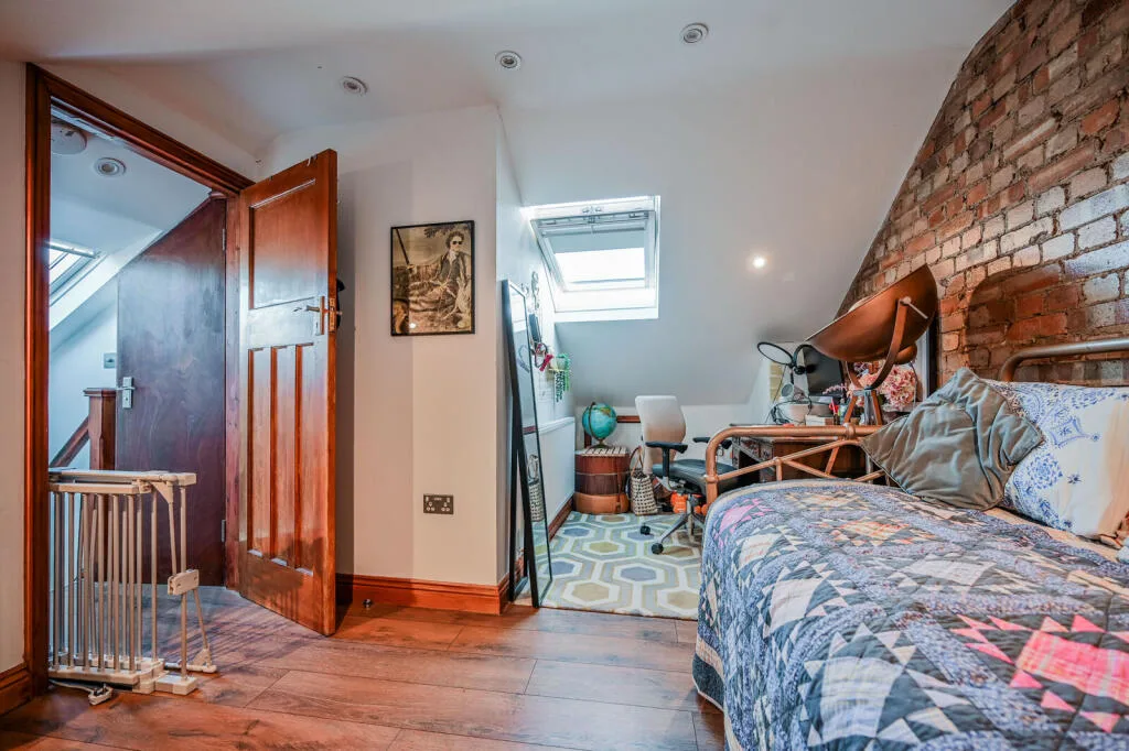 3 bedroom maisonette for rent